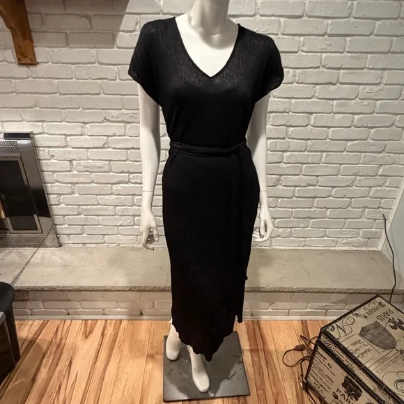 Lush Black Textured Midi Dress Small | Minimalist Luxe Belted V-Neck EU Chic - Picture 4 of 16